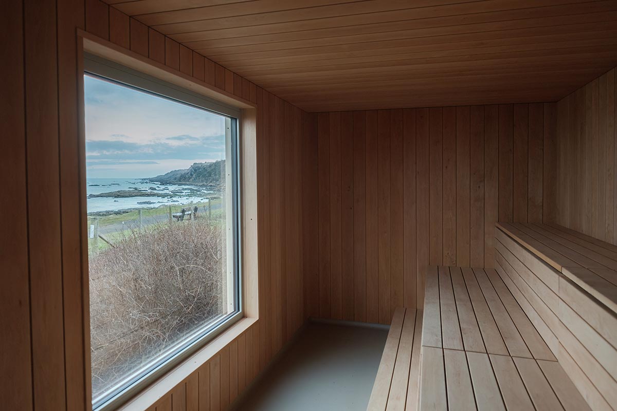 St-Andrews-seaside-sauna-051m
